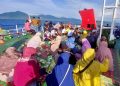 Prosesi doa bersama dan tabur bunga digelar PT ASDP Indonesia Ferry (Persero) pada penyeberangan trip I dari Pelabuhan Balohan Sabang ke Pelabuhan Ulhe lheu Banda Aceh