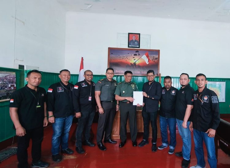 Laporan diserahkan ke Panglima Komando Daerah Militer Iskandar Muda
melalui Kepala Hukum Kodam (KAKUMDAM) Iskandar Muda, Kolonel. CHK. Amir Welong, Banda Aceh