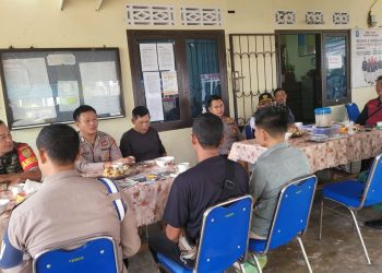 Dalam mendengar permasalahan dan Aspirasi masyarakat secara langsung Polsek Riau Silip melaksanakan jumat curhat