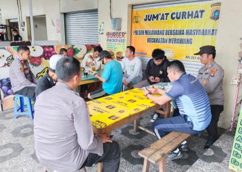 Polsek Merawang mengadakan kegiatan pertemuan dengan masyarakat bertajuk “Jum’at Curhat” guna mendengarkan keluhan dan Aspirasi warga secara langsung