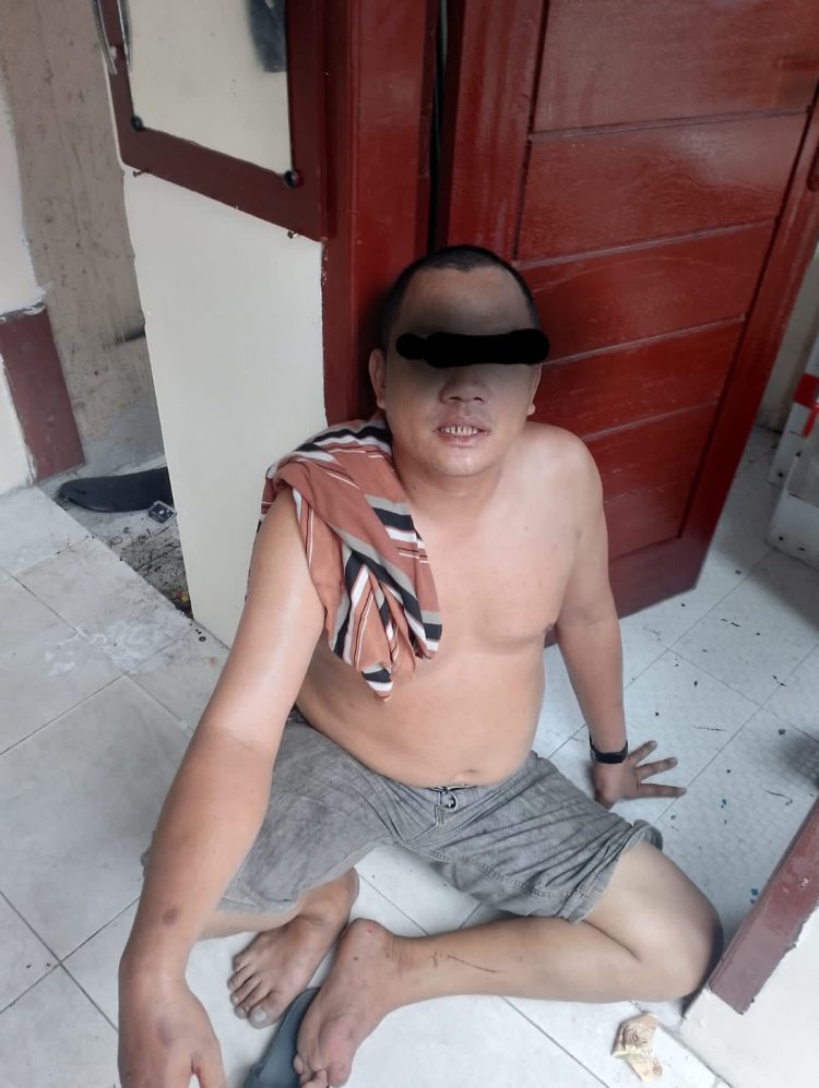 Pelaku SG (41) pembobolan mesin ATM BNI Akbid Stikes Senior di Jalan Jamin Ginting Medan, Minggu (22/1/23). (Foto Dok/ Polda Sumut)
