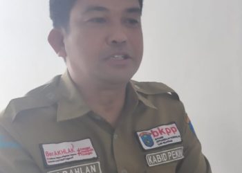 Kepala Bidang Penilaian Kinerja Aparatur dan Penghargaan, M. Dahlan, SH, MH