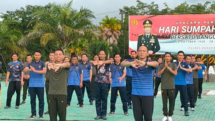 Kepolisian Resort Bangka Barat menggelar olahraga bersama personel Kodim 0431/Bangka Barat, Jum'at (27/01/2023)