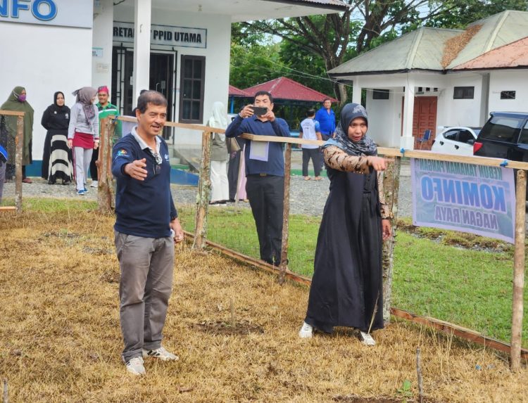 Pj Bupati Fitriany Farhas, AP, SSos, MSi, melakukan inspeksi mendadak (sidak) ke sejumlah SKPK, Jum'at (27/01/23).