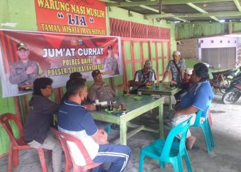 Polsek Sidikalang Kota dibawah pimpinan Kapolsek Sidikalang Kota AKP Sukanto Berutu, SH melaksanakan Jumat Curhat di Taman Wisata Iman (TWI)