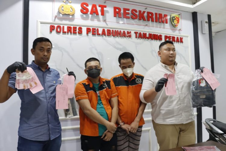 Satuan Reserse Kriminal Polres Pelabuhan Tanjung Perak Surabaya berhasil mengamankan dua dari empat kawanan pencuri yang beraksi di 26 tempat kejadian perkara (TKP)