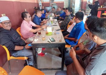 PS Kasi Humas Polres Nagan Raya Iptu AK Jailani menggelar Cofe Morning bersama para awak media yang bertugas di wilayah hukum Polres Nagan Raya