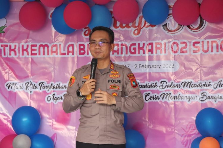 Kapolres Bangka hadiri peringatan Hari Ulang Tahun Ke 56 TK. Kemala Bhayangkari 02 Sungailiat. Kamis (2/2/2023)