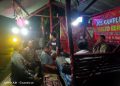 Aipda Agus Sugiarto selaku Bhabinkamtibmas Desa Ringinanom bersama dengan petugas jaga piket malam melaksanakan sambang dengan warga masyarakat yang sedang melakukan siskamling