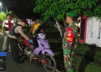 Polsek Wori Polresta Manado bersama Prajurit Kodim 1309 Manado menggelar patroli Sikat pemabuk jalanan (Sibulan) untuk mengantisipasi kerawanan terhadap gangguan keamanan dan ketertiban (kamtibmas)