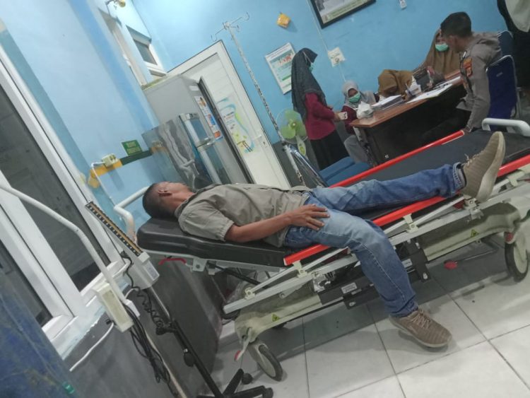 Sarwadi (48) seorang jurnalis media online Mataaceh.com diduga menjadi korban pemukulan