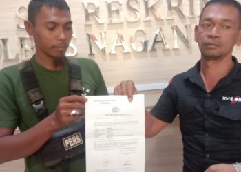Sarwadi (48) resmi melaporkan dugaan pelaku pemukulan terhadap dirinya ke Sentral Pelayanan Kepolisian Terpadu (SPKT) Kepolisian Resort Nagan Raya