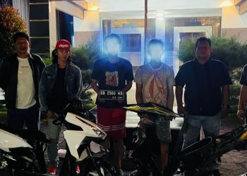SV (16) dan JH (16), kedua tersangka tersebut merupakan warga Desa Kembes Dua Kecamatan Tombulu