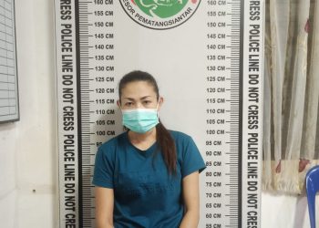 Mariana Silalahi (49) ditangkap personel Satuan Narkoba Polres Pematangsiantar di Jalan Gereja, Kelurahan Kristen, Kecamatan Siantar Selatan