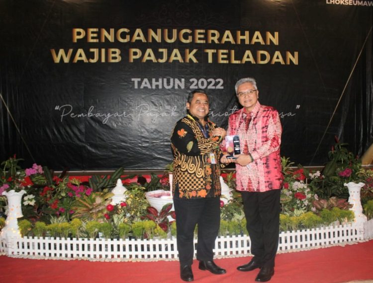 PT Pema Global Energi (PGE) meraih penghargaan sebagai penyetor pajak terbesar dalam kategori Pajak Bumi dan Bangunan (PBB) tahun 2022 terhadap penerimaan pajak Kantor Pelayanan Pajak Pratama (KPP) Lhokseumawe