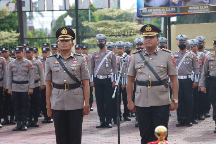 Kursi jabatan Wakil Kepala Kepolisian Resor (Wakapolres) dan Kepala Bagian Operasional (Kabagops) secara resmi diserah terimakan dari pejabat lama kepada pejabat baru