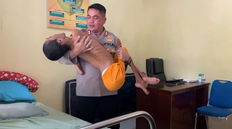 Dalam proses perehaban rumah murthala (17), Kapolres aceh utara fasilitasi Rumah dinas sementara untuk keluarga