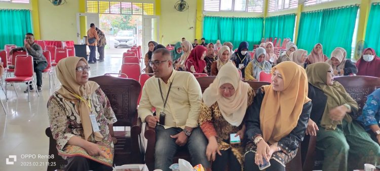 Warga Langsa mengeluhkan layanan PDAM Tirta Keumueneng, keluhan tersebut disampaikan dalam acara Pendidikan dan Pelatihan Paralegal yang di laksanakan oleh Yayasan Advokasi Rakyat Aceh (YARA)