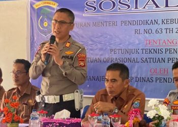Satlantas Polres OKI bersama Dinas Pendidikan Kabupaten OKI sosialisasi kan E-tilang dan memperkenalkan aplikasi Dulur Kito, pada acara sosialisasi petunjuk teknis pengelolaan dana BOSP