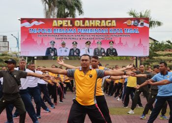 Tiga Pilar (Pemerintah, TNI dan Polri ) Kota Tegal menggelar kegiatan olah raga bersama bertempat di halaman Polres Tegal Kota