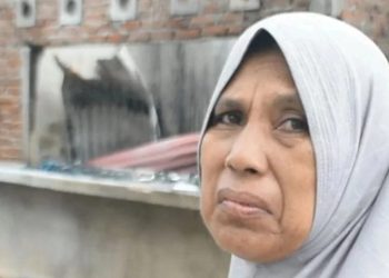 Pelemparan bom molotov yang mengakibatkan terbakar nya 2 lapak pedagang waduk pusong dan 4 lapak dagang lainnya yang gagal di bakar dengan bom molotov oleh pelaku