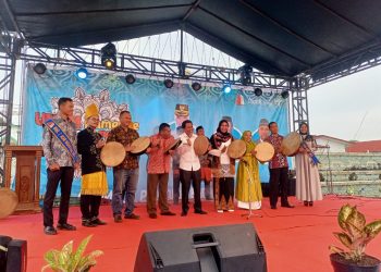 Pembukaan Rameune Expo Nagan Raya 2023, Rabu (01/03/23) yang dibuka secara resmi oleh PJ Bupati Fitriany Farhas