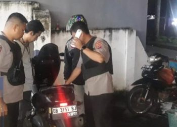 Personel Polsek Malalayang terus berupaya menekankan gangguan kamtibmas dan tindak kejahatan yang disebabkan pengaruh minuman keras melalui program “Sibulan” atau sikat pemabuk jalanan