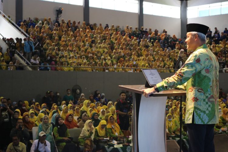 Gubernur Jawa Tengah H. Ganjar Pranowo, S.H., M.IP membuka Musyawarah Wilayah (Musywil) Periode Muktamar 48 Muhammadiyah dan Aisyiyah Jawa Tengah di Gedung Olahraga (GOR) Wisanggeni Kota Tegal