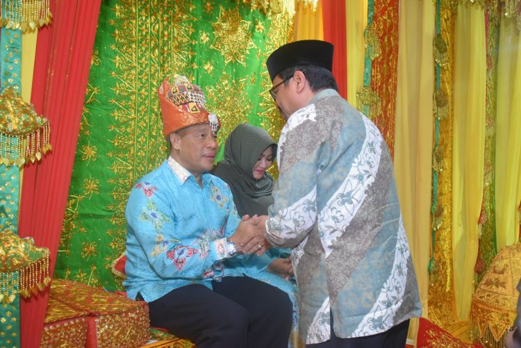 Pemerintah Kabupaten Aceh Utara menggelar acara Peusijuek dan ramah tamah dengan Komandan Korem 011/Lilawangsa yang baru Kolonel Kav Kapti Hertantyawan, SH