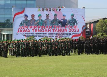 Polresta Banyumas menggelar kegiatan Apel Apel Jam pimpinan Gabungan Sinergitas TNI-Polri di Wilayah Kab. Banyumas dengan Tema “TNI Polri Jawa Tengah Hadir Siap Mendukung Agenda Nasional Internasional Tahun 2023 dan pemilu 2024