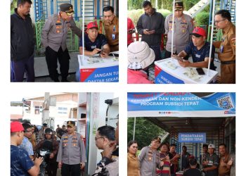 Kapolres Dairi, AKBP Wahyudi Rahman bersama Sekretaris Daerah (Sekda) Dairi, Budianta Pinem melakukan monitoring pendaftaran BBM Bersubsidi di salah satu SPBU