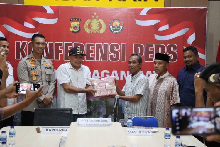 Pengembalian dana desa dari hasil pengungkapan oleh Unit Tindak Pidana Korupsi (tipikor) Satreskrim Polres Nagan Raya terhadap perkara dugaan tindak pidana korupsi dan atau penyelewengan dana BUMG Desa Panton Bayu Kecamatan Darul Makmur