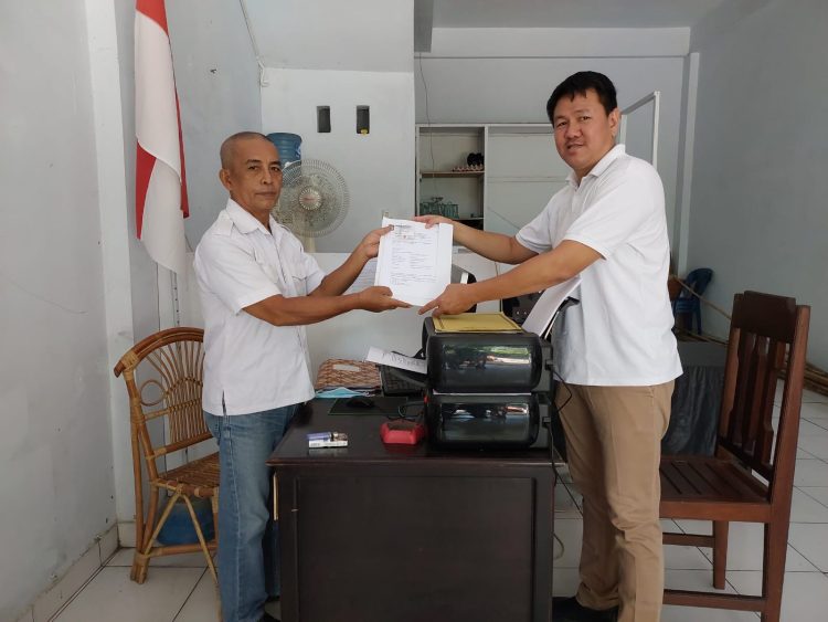 Paulus Denny Liemitang yang lebih di kenal dengan panggilan Ko Denny secara resmi mendaftar sebagai bakal calon legislatif dari Partai Gerindra Kota Bitung Dapil IV Wilayah Kecamatan Aertembaga, Lembeh Utara dan Selatan