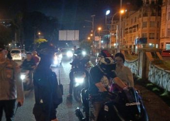 Personel Polresta Manado Kembali melaksanakan kegiatan rutin yang ditingkatkan di Wilayah Hukum Polresta Manado, Rabu (8/3/2023) Malam