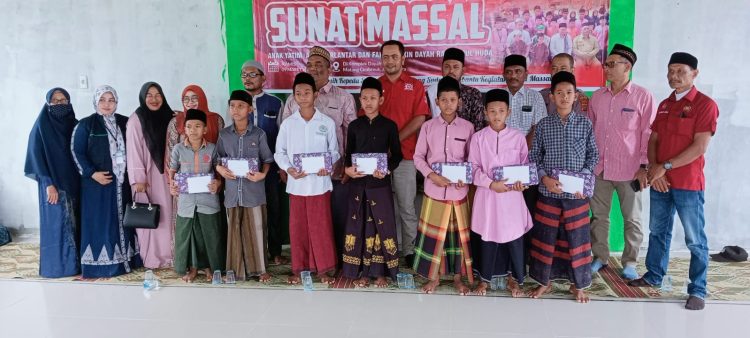 Ormas Gemantara Aceh Utara Bersama Muspika Tanah Luas melaksanakan sunat massal anak yatim, anak terlantar dan anak fakir miskin