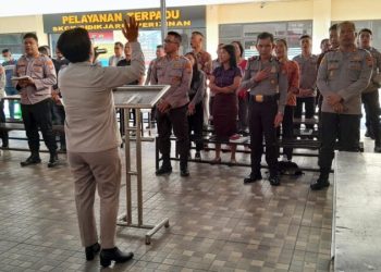 Personel Polresta Manado setiap hari Kamis melaksanakan kegiatan Bina Rohani dan Mental