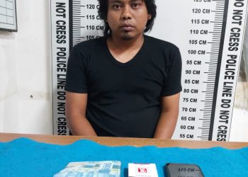 Elieser (32) ditangkap personel Sat Narkoba Polres Pematangsiantar di Jalan Mangga, Kelurahan Parhorasan Nauli, Kecamatan Siantar Marihat, Kota Pematangsiantar, Rabu (08/03/2023) malam sekira pukul 22.30 Wib