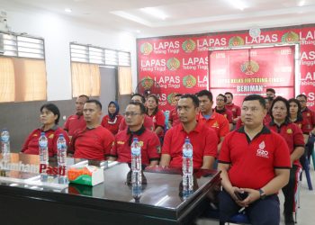 Kalapas Kelas IIB Tebing Tinggi Anton Setiawan bersama pejabat struktural dan staf mengikuti kegiatan pembukaan Pekan Olahraga Pemasyarakatan dalam rangka memeriahkan hari bhakti Pemasyarakatan ke-59 tahun 2023