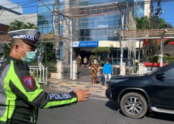 Satlantas Polresta Manado menggelar kegiatan Cegah Kemacetan dengan melakukan pengamanan dan pengaturan lalu lintas di seluruh titik rawan kecelakaan lalu lintas, rawan kemacetan, pusat keramaian