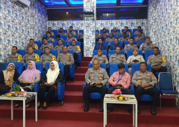 Bhabinkamtibmas dan ibu-ibu Bhayangkari Kepolisian Resort (Polres) Sabang, mengikuti pelatihan Bimbingan Teknik Jurnalistik, bekerja sama dengan Persatuan Wartawan Indonesia (PWI) Sabang