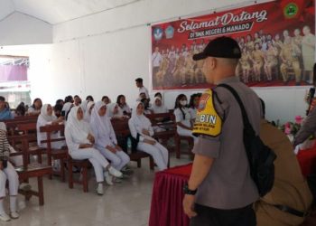 Sosialisasi dan pendataan bagi peminat seleksi Bintara Polri, TA 2023, di SMK N 6 Manado, Selasa (14/03/2023)