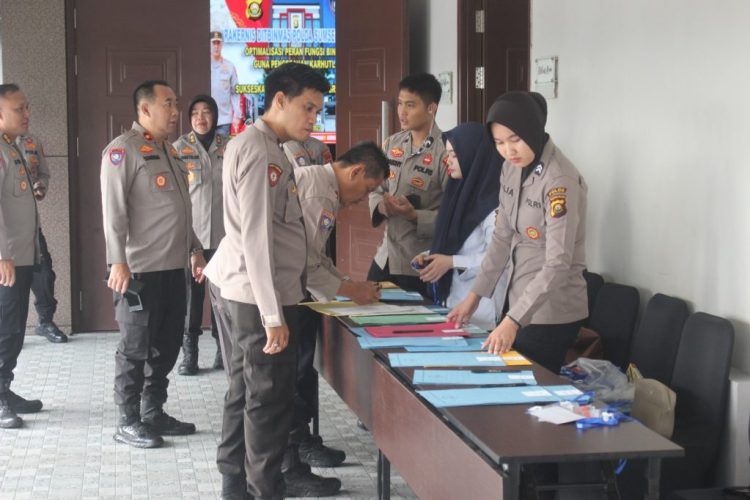 Rakernis Fungsi Teknis Binmas Polda Sumsel 2023 dengan tema ” Optimalisasi Peran Fungsi Binmas Guna Mencegah Karhutla dan Sukseskan Pemilu 2024 di Bumi Sriwijaya” di Hotel Airish Palembang, Rabu (15/3/23)
