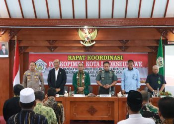 Rapat koordinasi (rakor) bersama unsur Forum Komunikasi Pimpinan Daerah (Forkompinda) Kota Lhokseumawe di Opp Room kantor walikota Lhokseumawe, Kamis (16/3/2023) pagi