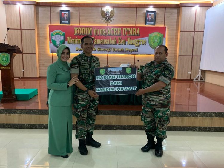 Sertu Mahffudin Babinsa Koramil 13/Baktiya yang mendapatkan Hadiah Umroh