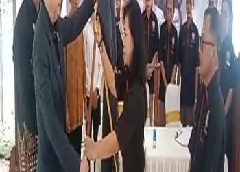 Ketua umum DPP PJI Hartanto Melantik ketua DPC PJI kudus periode 2023-2026 di pendopo Rumah Jabatan Wakil Bupati Kudus dan penyerahan bendera PATAKA PJI kepada Ibu Mardiana