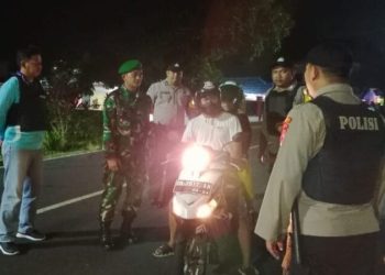 Personel Polsek Wori Polresta Manado melaksanakan patroli KRYD (kegiatan rutin yang ditingkatkan) di beberapa lokasi rawan gangguan Kamtibmas