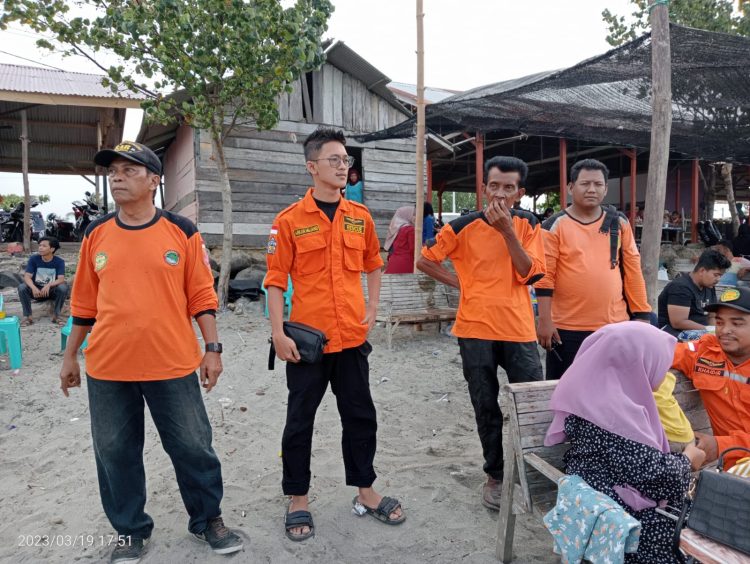 Satgas Pencarian dan Pertolongan (SAR) Kota Lhokseumawe melakukan patroli di sejumlah objek wisata pada Minggu, (19/03/2023)