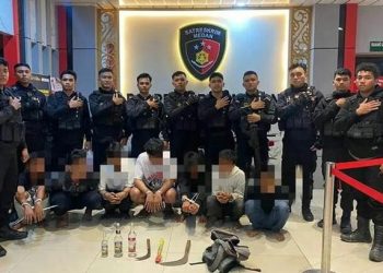 Tujuh orang anggota geng motor diamankan PCR Polda Sumut saat akan tawuran di Jalan Sei Bilah, Setia Budi, Kecamatan Medan Sunggal, Minggu (19/3/2023) berserta barang bukti. (Foto Dok/ Polda Sumut)