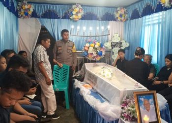 Personel Polresta Manado lakukan sambang duka
