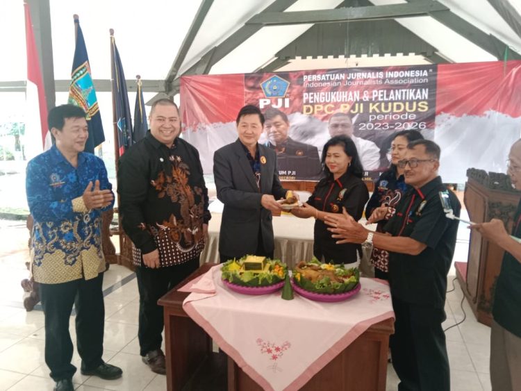Mardiana resmi pimpin DPC PJI Kudus (Persatuan Jurnalis Indonesia Dewan Pimpinan Cabang Kabupaten Kudus Jawa Tengah)